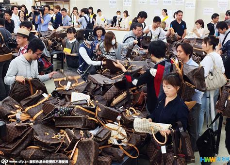 东京名牌特卖会.